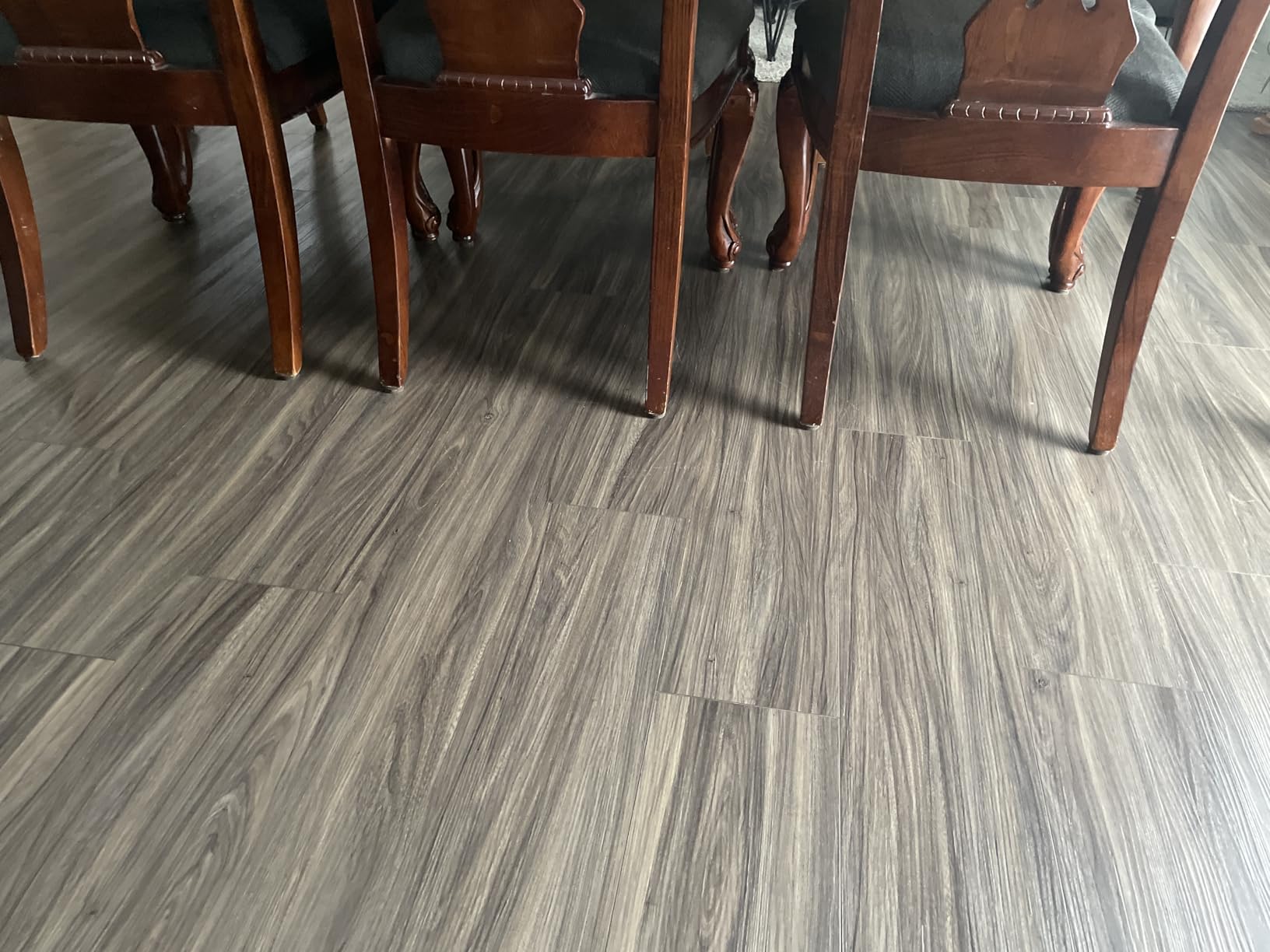 Tikom Robot Vacuum and Mop Combo, 6000Pa Automatic Robotic Vacuum Cleaner, Smart Mapping, 150 Min Max, Ideal for Pet Hair, Hardfloors, Carpets, Home(L8000 Pro) customer photo 2