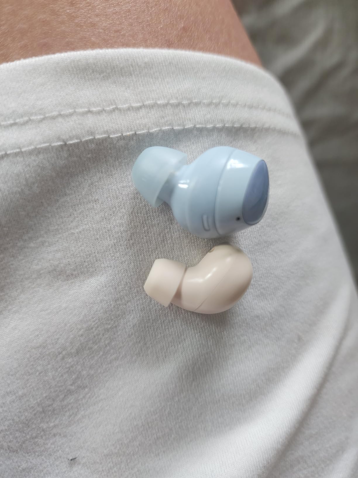Yihou Invisible Small Mini Sleep Earbuds Headphones Wireless Bluetooth Comfortable Tiny Sleeping Smallest Low Profile Micro Discreet Hidden Kids Earbuds Ear Buds for Small Ear Canals Women Work customer photo 2