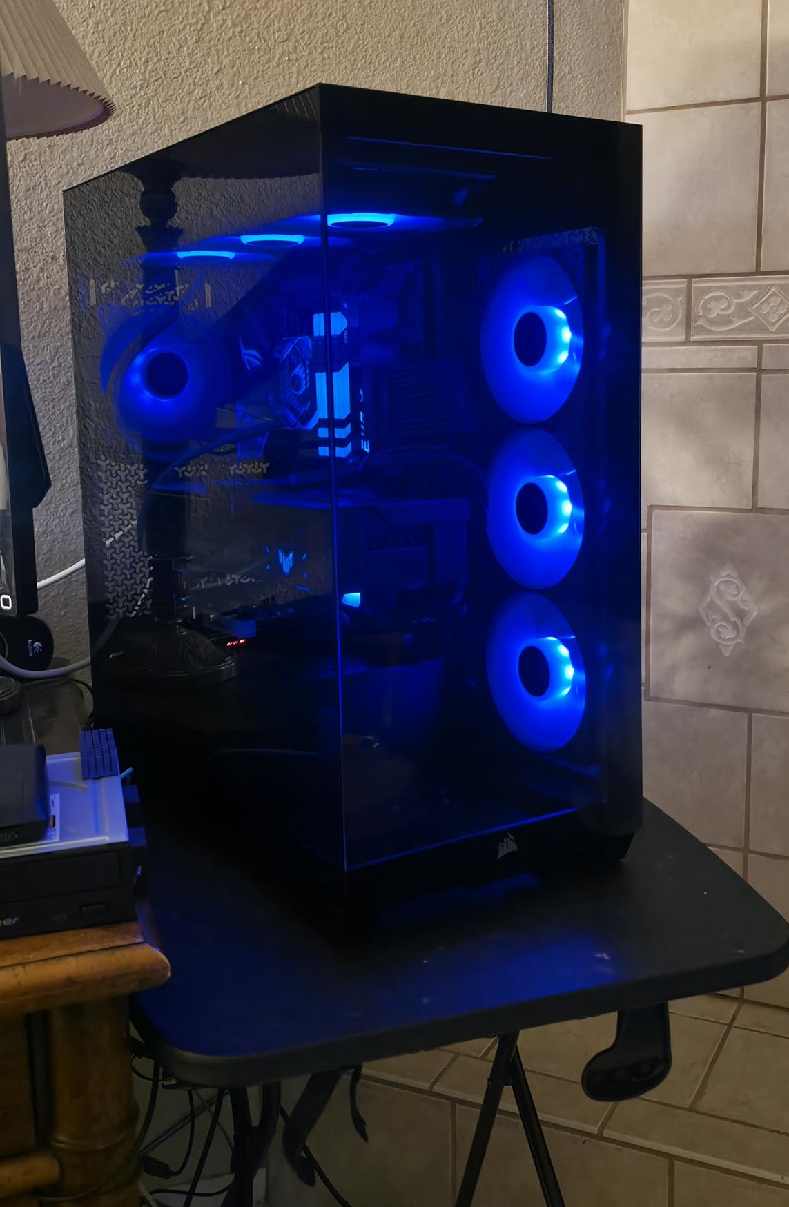 CORSAIR 3500X RS ARGB Panoramic Mid-Tower PC Case - 3X Pre-Installed Fans, High Airflow, Spacious Interior, GPU Anti-Sag, Reverse Connection Motherboard Compatible - Black customer photo 1
