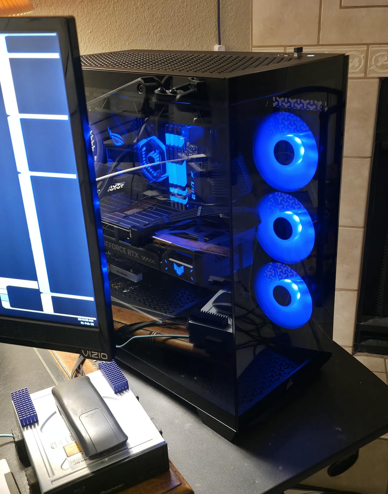 CORSAIR 3500X RS ARGB Panoramic Mid-Tower PC Case - 3X Pre-Installed Fans, High Airflow, Spacious Interior, GPU Anti-Sag, Reverse Connection Motherboard Compatible - Black customer photo 2