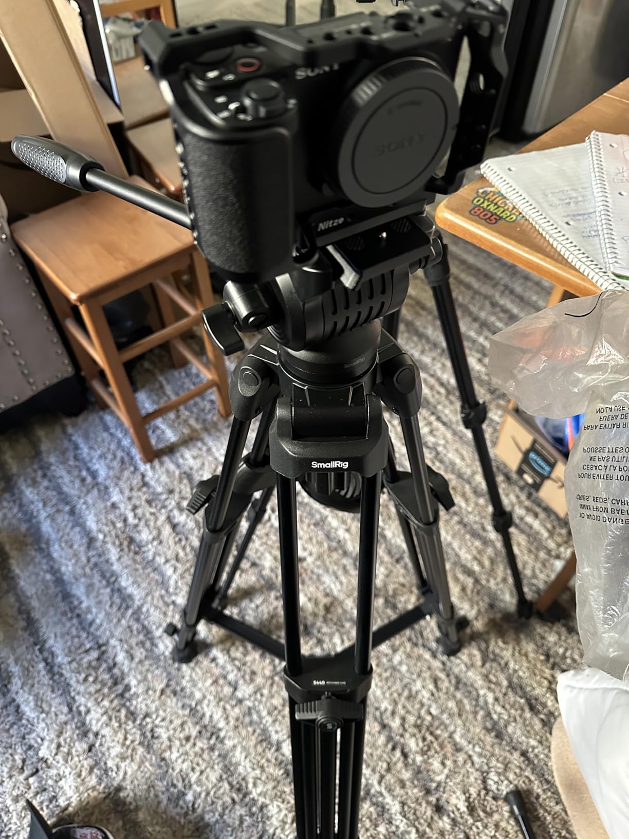 SMALLRIG 73''/186cm Heavy Duty Aluminum Alloy Video Tripod, Max Load 8kg (18lbs), Fluid Head with +85° to -78° Tilt Range, Compact Travel Tripod Weight 3.1kg(6.8lbs), Folded Height 88cm, AD-14-5440 customer photo 1