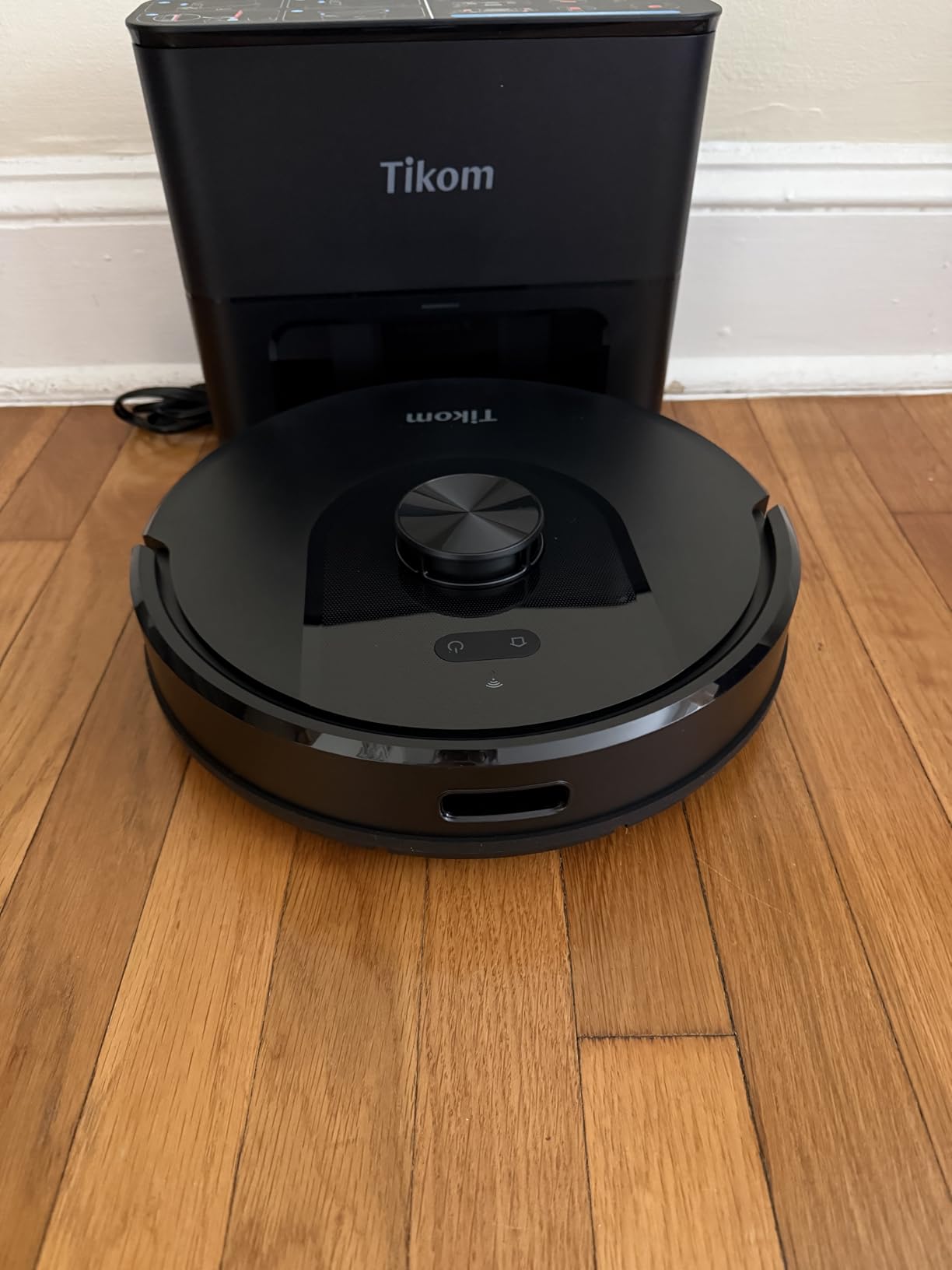 Tikom Robot Vacuum and Mop, Robotic Vacuum Cleaner with Self-Emptying Base | 6000Pa, 90 Days Capacity, LiDAR Navigation, Home Mapping, Ideal for Pet Hair, Hard Floors, Carpet (L8000 Plus) customer photo 2