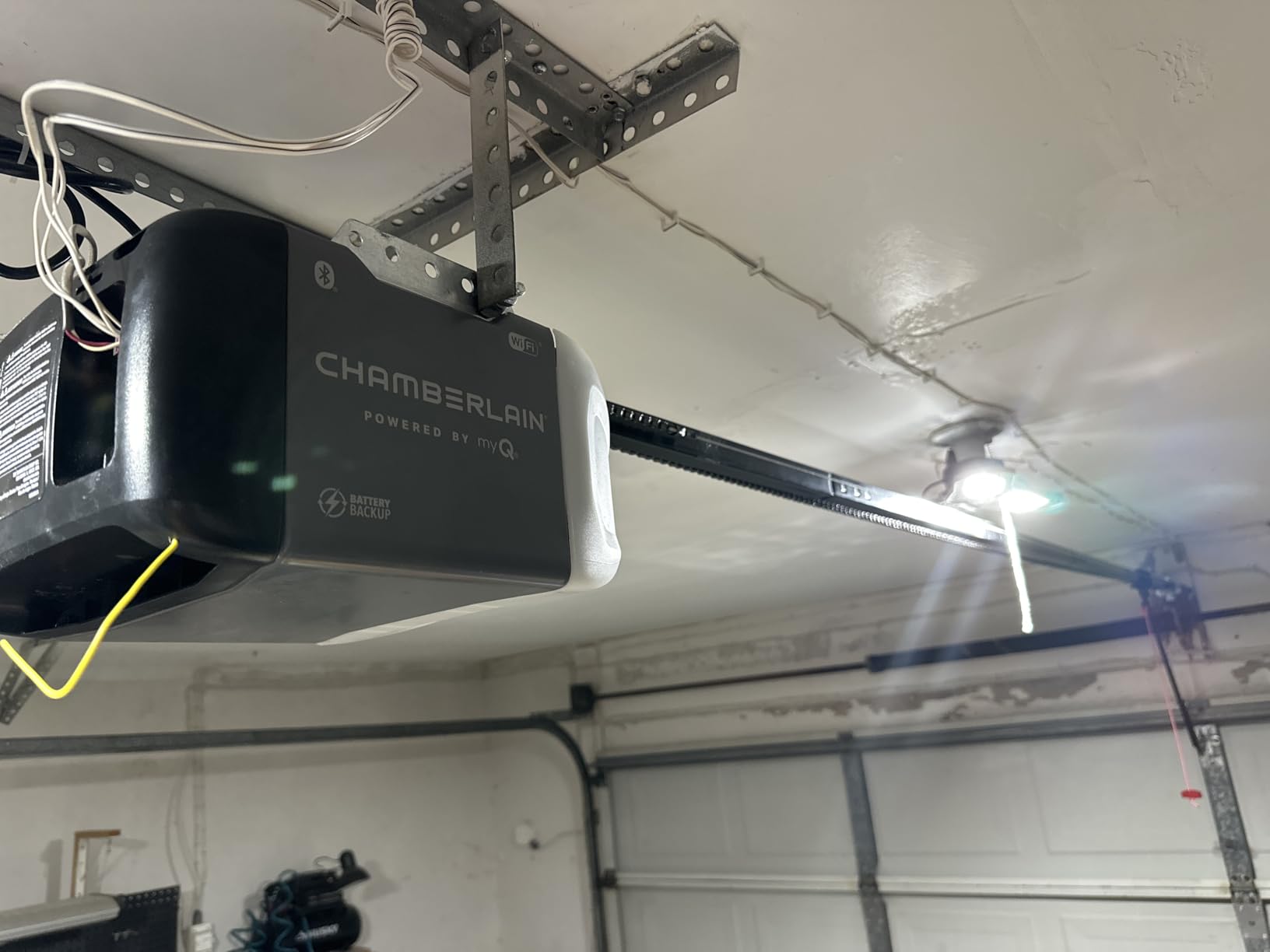 Chamberlain Chain Drive myQ Garage Door Opener, 1/2 HP w/Battery Backup | Heavy duty, myQ compatible, Quiet performance, Includes: 2 remotes, wall control & safety sensors, 5-year motor warranty customer photo 1