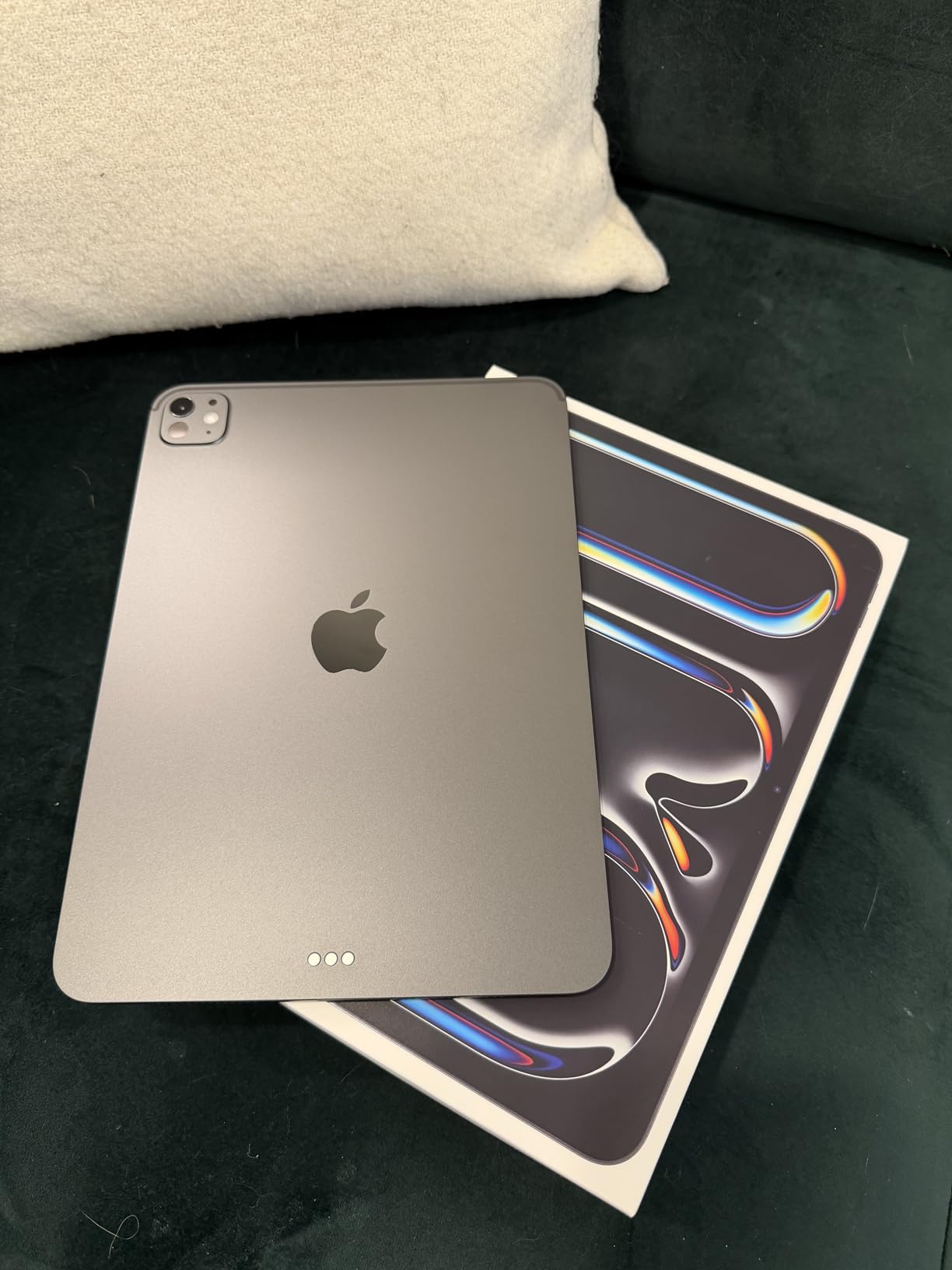 iPad Pro 11-inch (M5): Ultra Retina XDR Display, 256GB, LiDAR Scanner, Wi-Fi 7, All-Day Battery Life customer photo 2