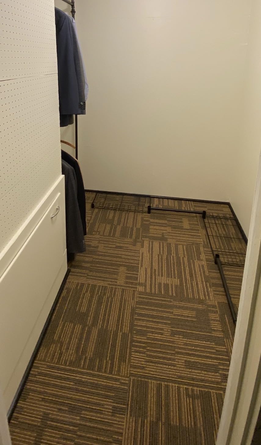 VEVOR Carpet Tiles Reusable 24x24 inch, 24 PCS Modular Carpet Square Rug, Commercial Floor Soft Padded for Seamless Cover 96sq.ft, Easy DIY Replacement for Living Room Bedroom Office Indoor,Gray customer photo 2