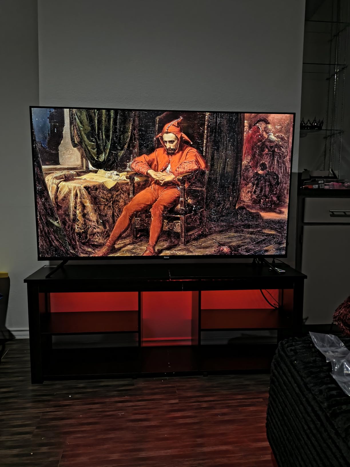 Roku Smart TV - 50-Inch Select Series, 4K HDR TV - Roku TV with Roku Remote - Flat Screen LED Television with Wi-Fi for Streaming Live Local News, Sports, Family Entertainment customer photo 2