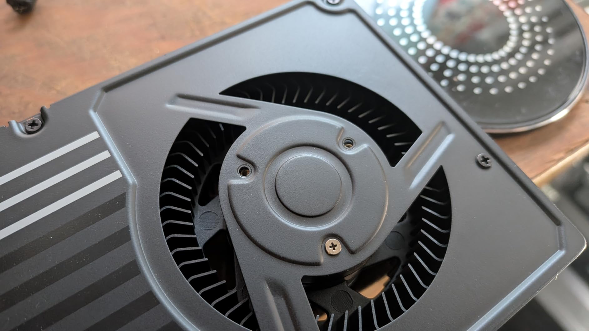 ASRock Radeon AI PRO R9700 Creator 32GB Professional Graphics Card, GDDR6, AMD RDNA 4, AI-Accelerators, DisplayPort 2.1a, PCIe 5.0, Blower Cooler customer photo 2