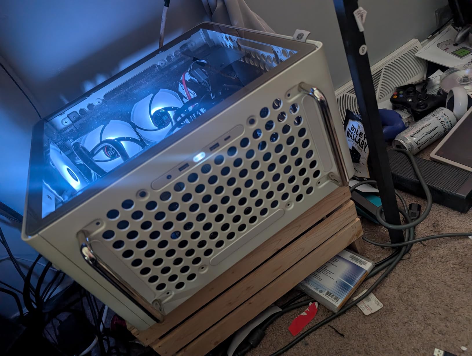 Cooler Master QUBE 540 ATX Mid-Tower PC Case - Highly Customizable Modular Computer Chassis with Movable I/O Panel, Multi-Position PSU Mount, Tempered Glass Panel & Portable Handles - Stardust Iron customer photo 2