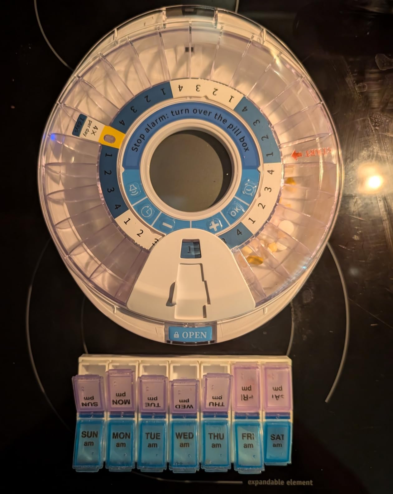Betife 2nd Gen Automatic Pill Dispenser for Elderly with Alarm, 28 Slots, Key Locked, XL Display customer photo 1
