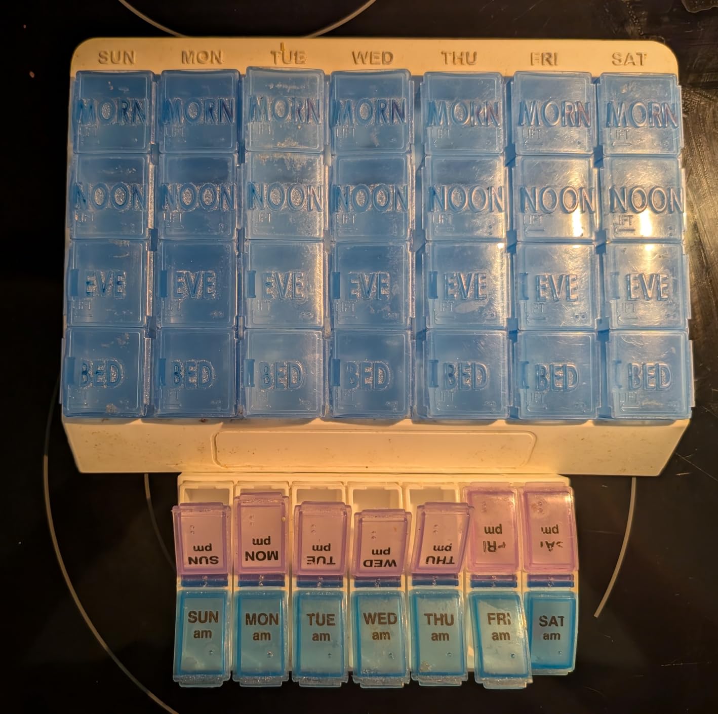 Betife 2nd Gen Automatic Pill Dispenser for Elderly with Alarm, 28 Slots, Key Locked, XL Display customer photo 2