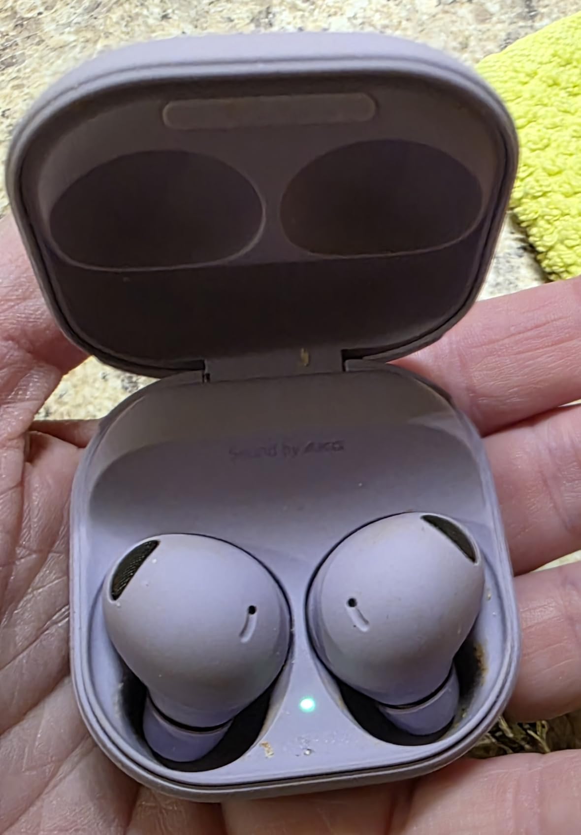 Dell Pro Plus Earbuds - EB525 - True Wireless, Bluetooth 5.3, AI-Based Noise-Cancelling mic, Adaptive ANC, Ear tip Sizes (XS, S, M, L) customer photo 1