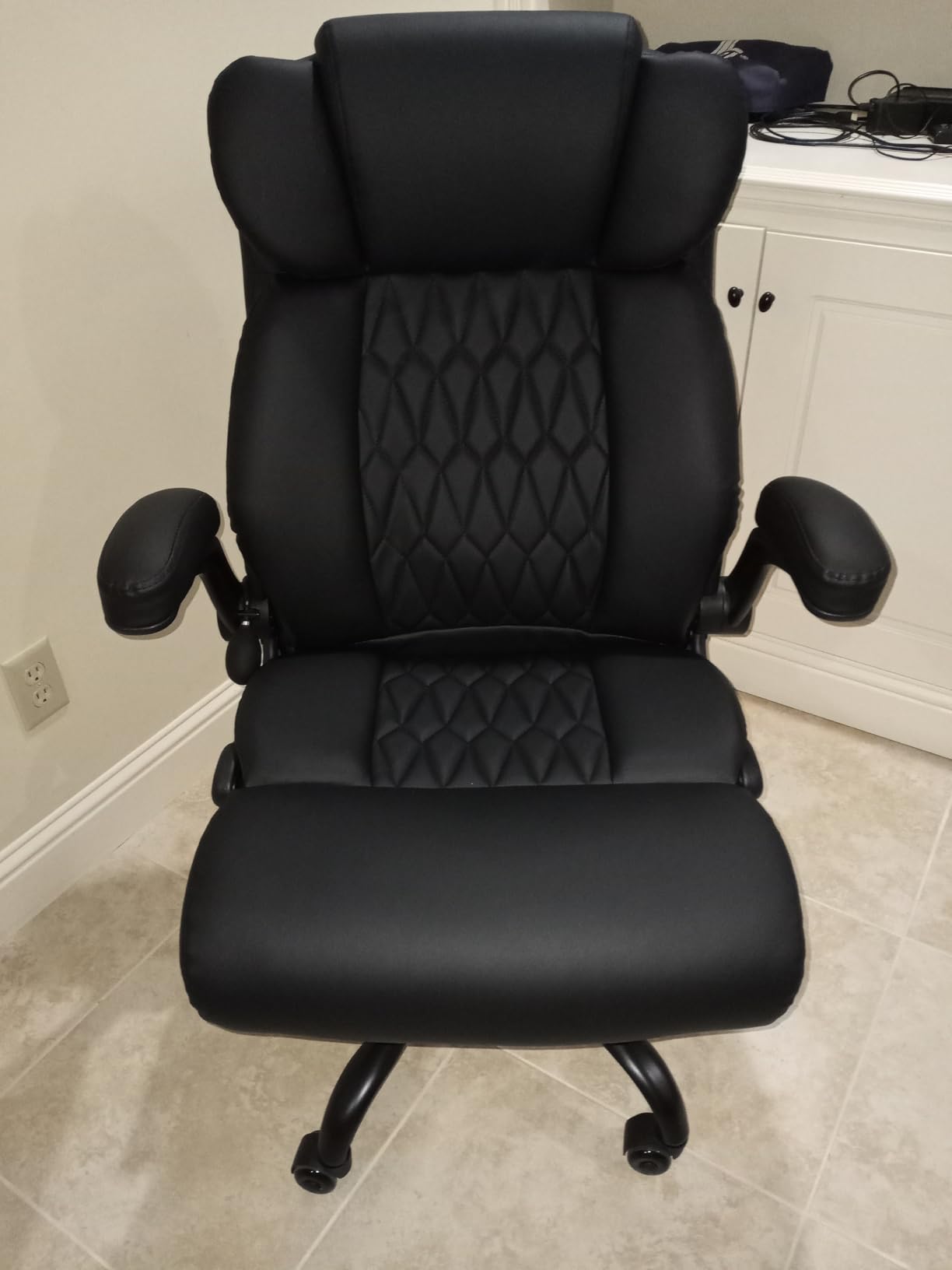 500lbs Big and Tall Office Chair Adjustable Lumbar Support for Back Pain, Extra Wide Seat Executive Office Chair Thick Armrest Pad, Heavy Duty Base&Upgraded Wheels, Ergonomic Comfy Computer Desk Chair customer photo 1