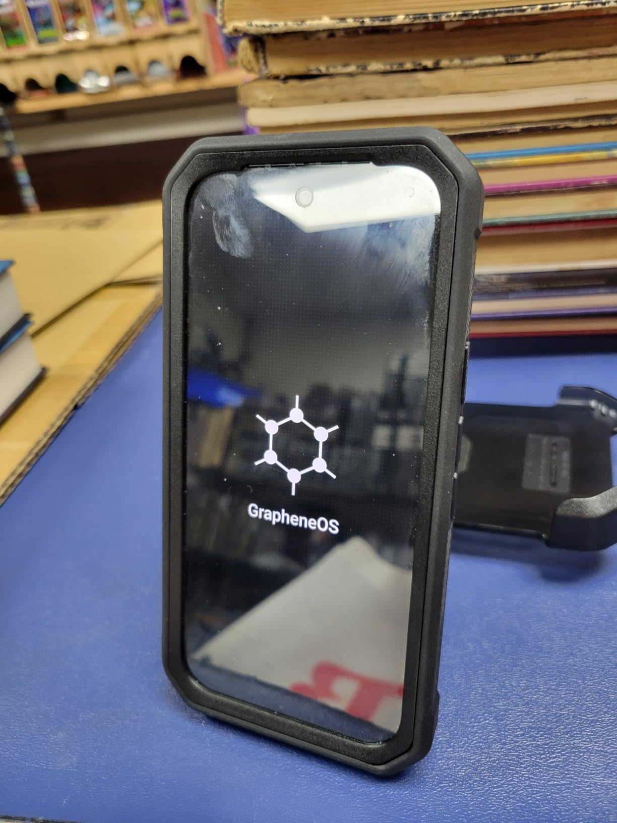 Google Pixel 10a - 30+ Hours Battery, Camera Coach, Gemini - Fog 128GB customer photo 1