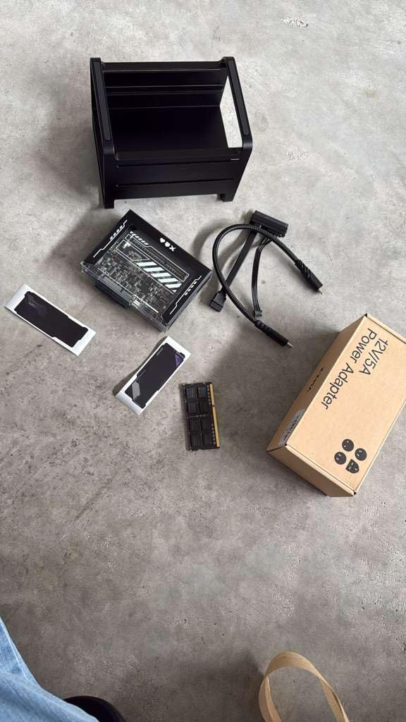ZimaBlade 7700 x86 Home Server & 2-Bay NAS Kit, Intel Quad-Core, 16GB RAM, CasaOS Preinstalled, Dual SATA, PCIe x4 Expansion, Docker, Plex, Home Assistant & Self-Hosting Platform customer photo 2