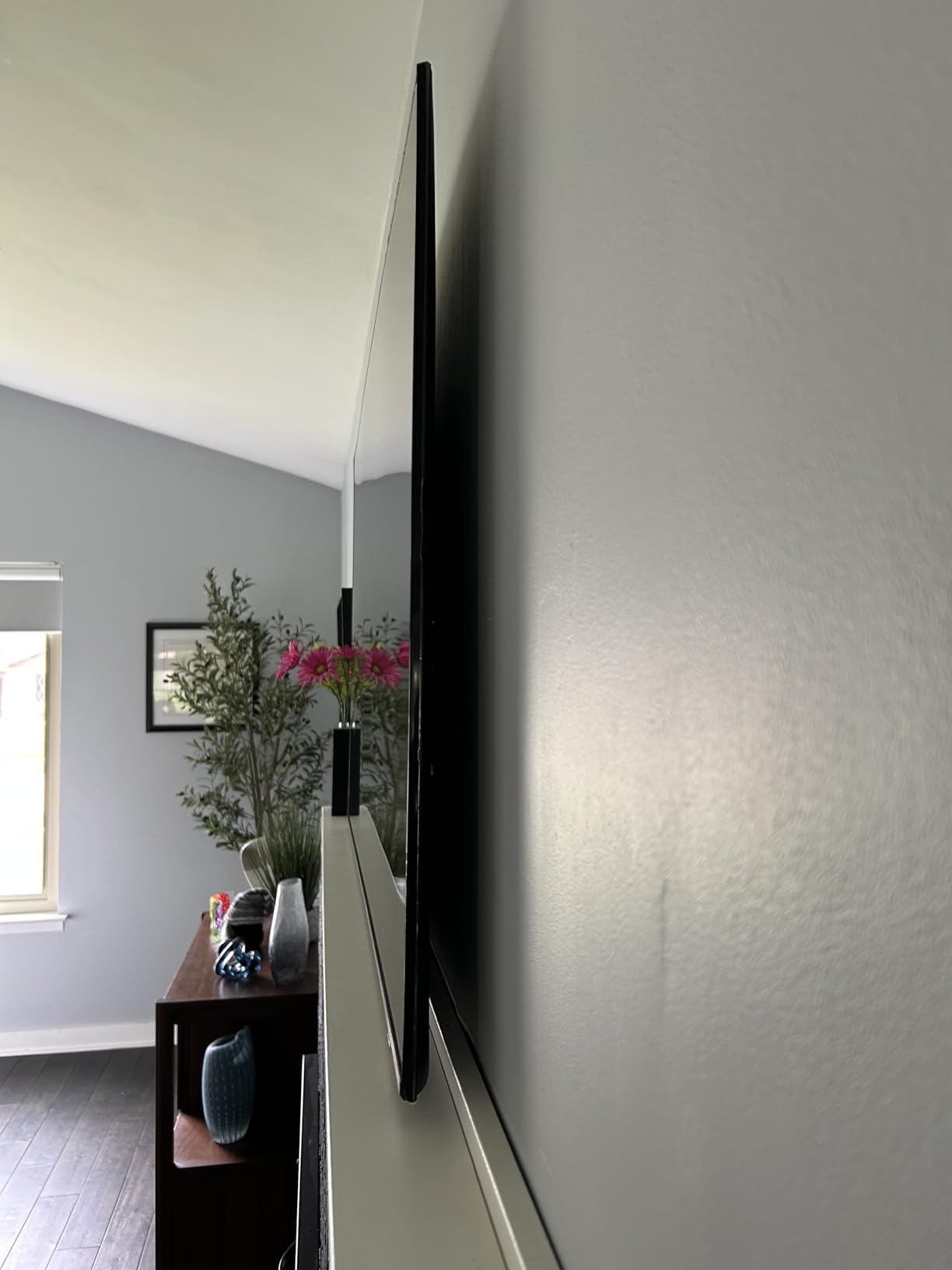 50-Inch Class QN70H Series, Neo QLED Mini LED, 4K, Smart TV, 2026 | Samsung Vision AI, Quantum Mini LED, 100% Color Volume with Quantum Dot, NQ4 AI Processor, 4K Upscaling, Alexa Built-in customer photo 1