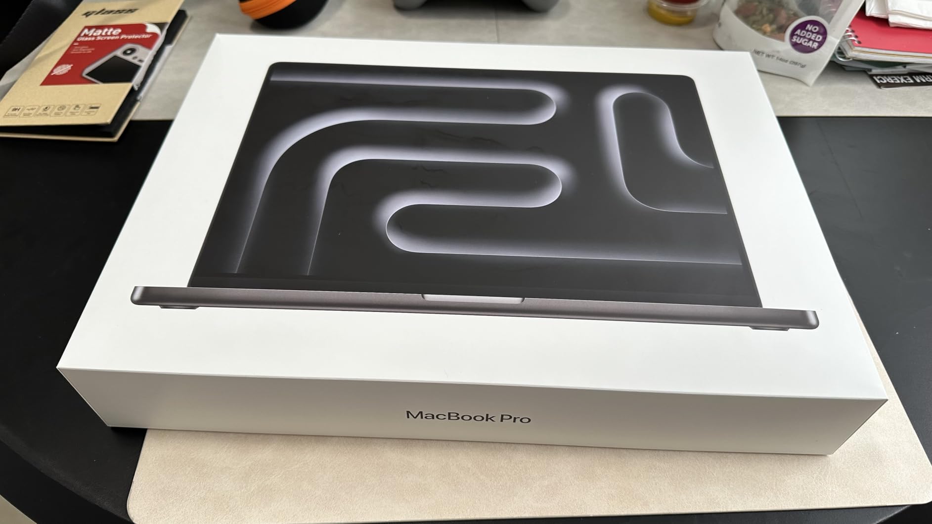2026 MacBook Pro Laptop with Apple M5 Pro chip with 18-core CPU and 20-core GPU: Built for AI, 16.2-inch Liquid Retina XDR Display, 48GB Unified Memory, 1TB SSD, Wi-Fi 7; Space Black customer photo 2