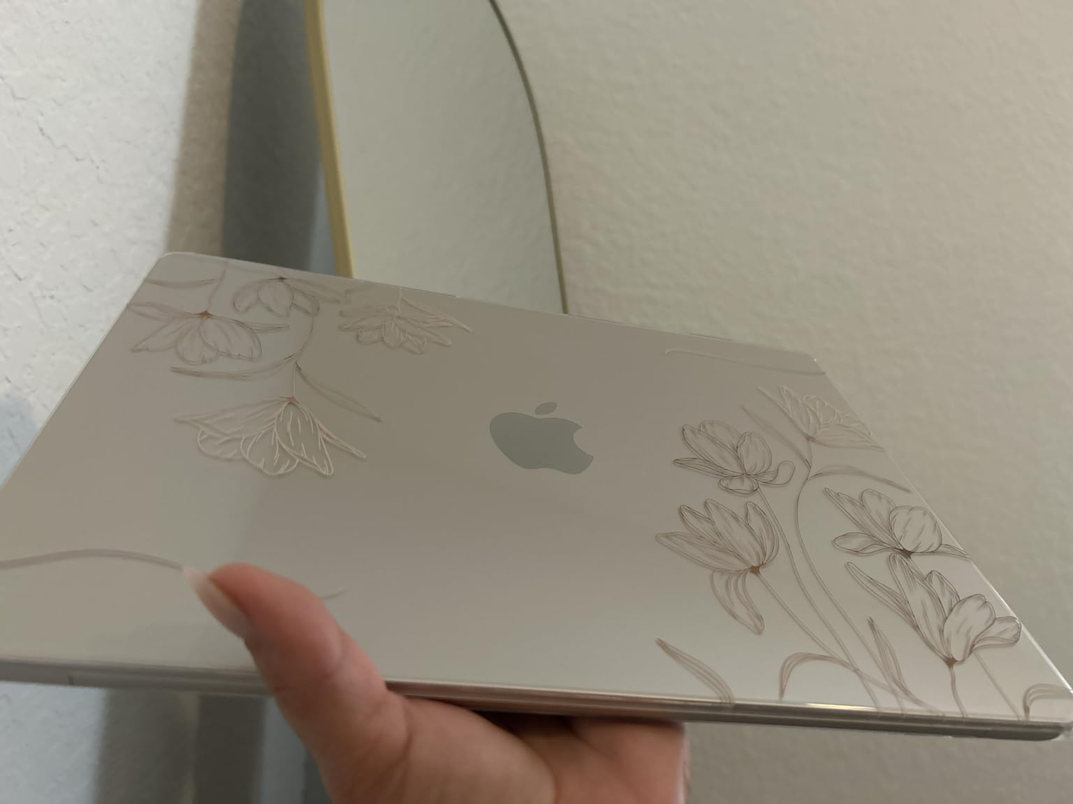 2026 MacBook Air 13-inch Laptop with M5 chip: Built for AI, 13.6-inch Liquid Retina Display, 16GB Unified Memory, 512GB SSD, 12MP Center Stage Camera, Touch ID, Wi-Fi 7; Silver customer photo 2