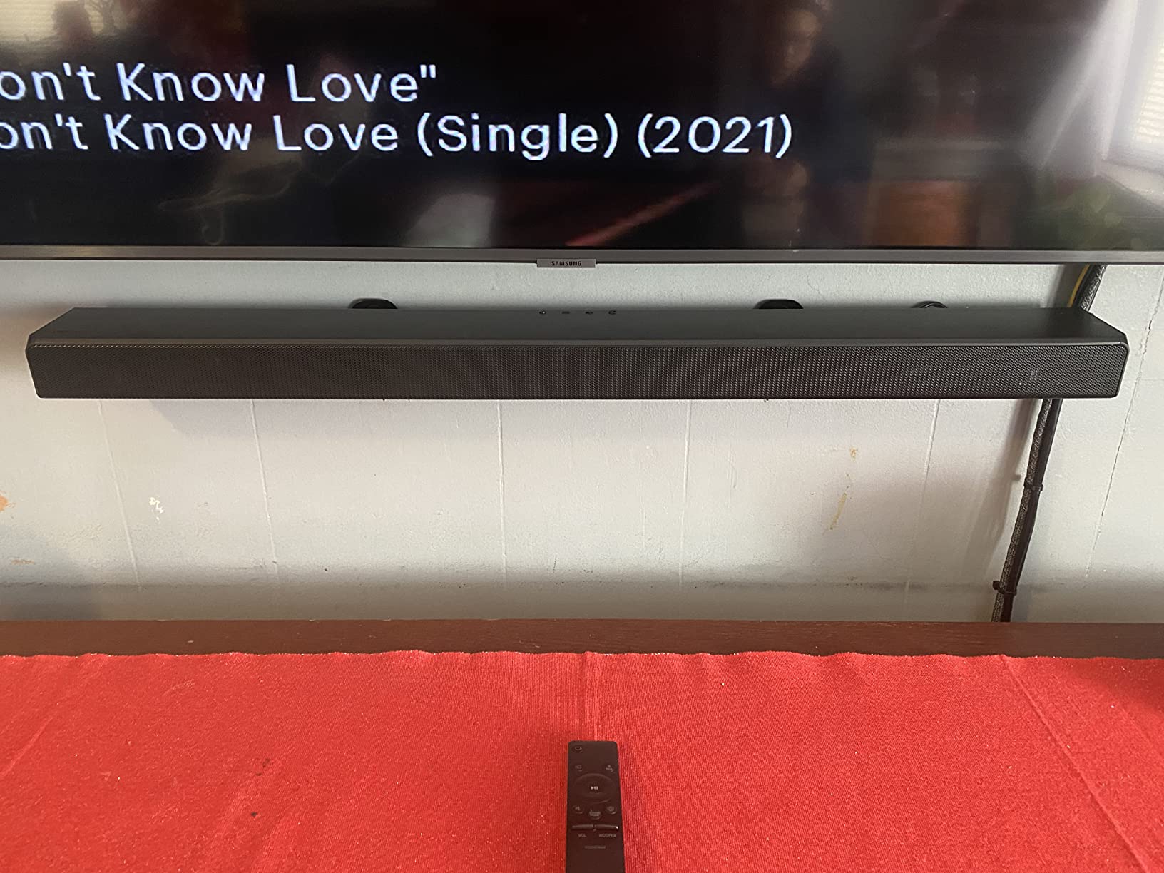 Samsung HW-B400F B-Series Soundbar, 2.0ch with Built-in Woofer, Voice Enhance & Night Mode, Surround Sound Expansion customer photo 2