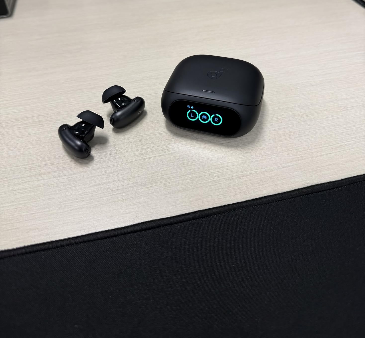 Soundcore Liberty 5 Pro, Guinness World Records-Certified Call Quality, Anker Thus AI Chip, Active Noise Cancelling Wireless Earbuds, Crystal-Clear Calls for Commute, Noisy Environments customer photo 2