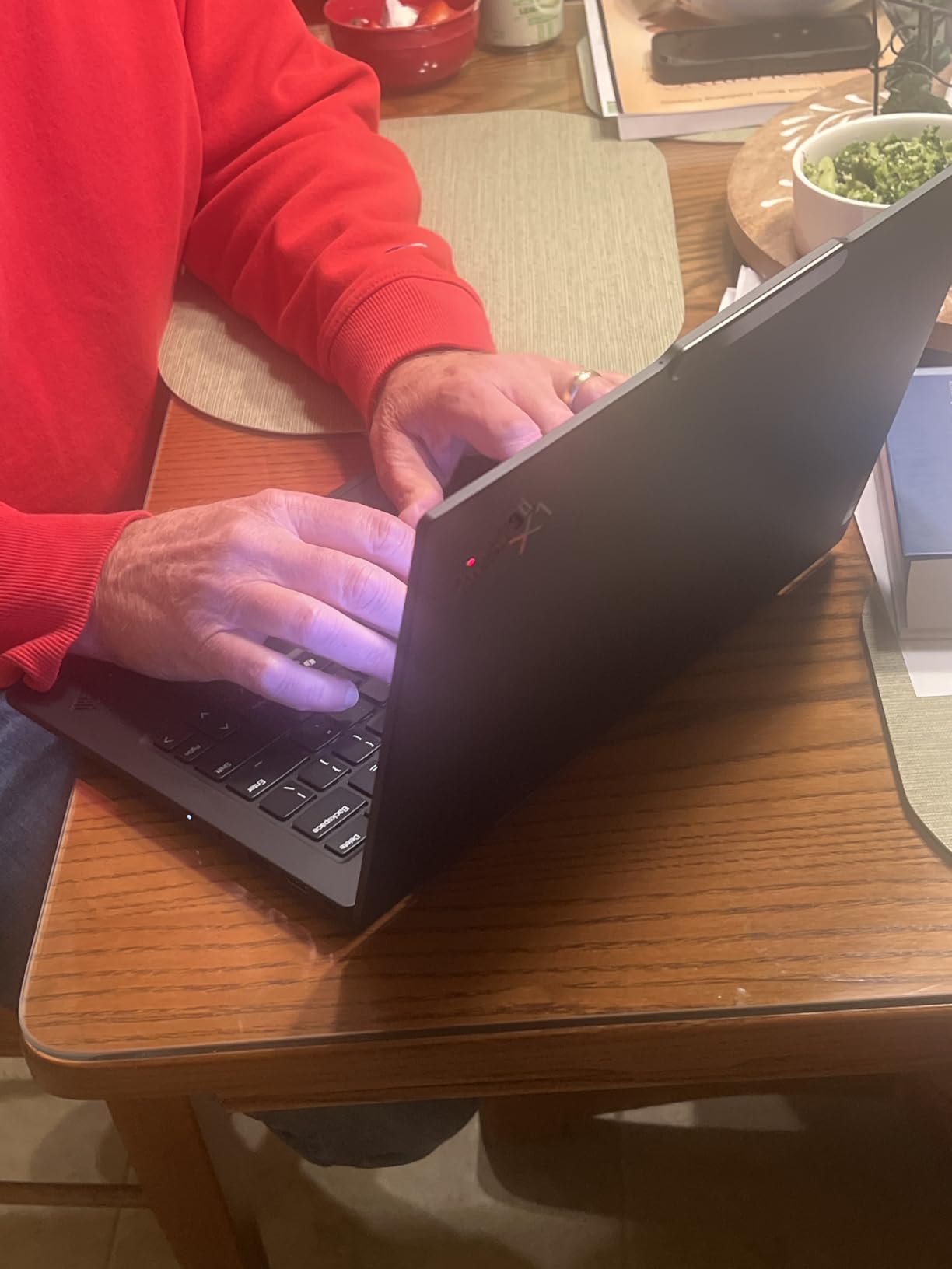 Lenovo ThinkPad X1 Carbon Gen 13 Aura Edition AI Laptop, Intel Core Ultra 7 258V, 14