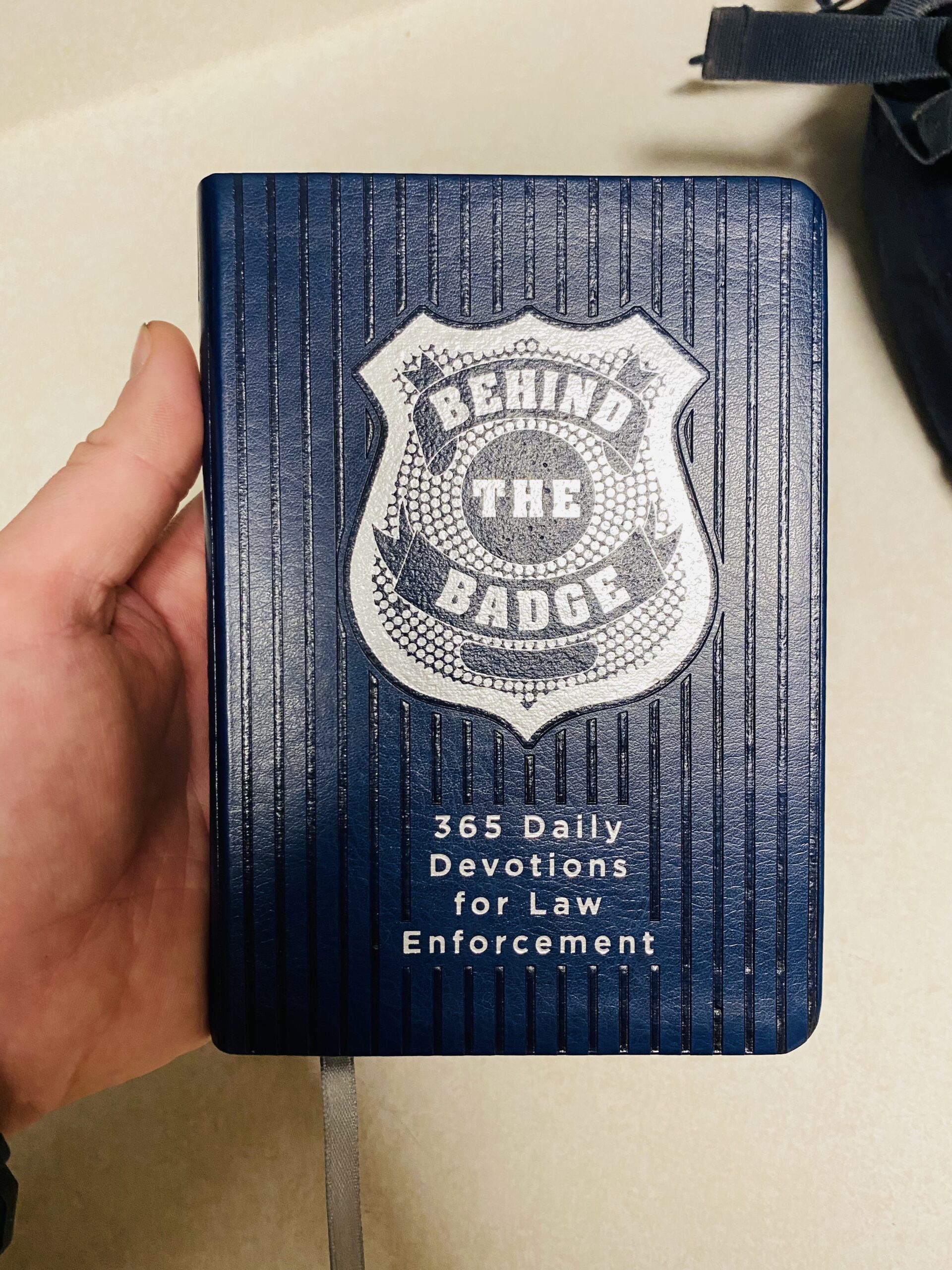 Behind the Badge: 365 Daily Devotions for Law Enforcement (Imitation Leather) - Motivational Devotions for Police Officers or Those Working in Law Enforcement, Perfect Gift for Family and Friends customer photo 1