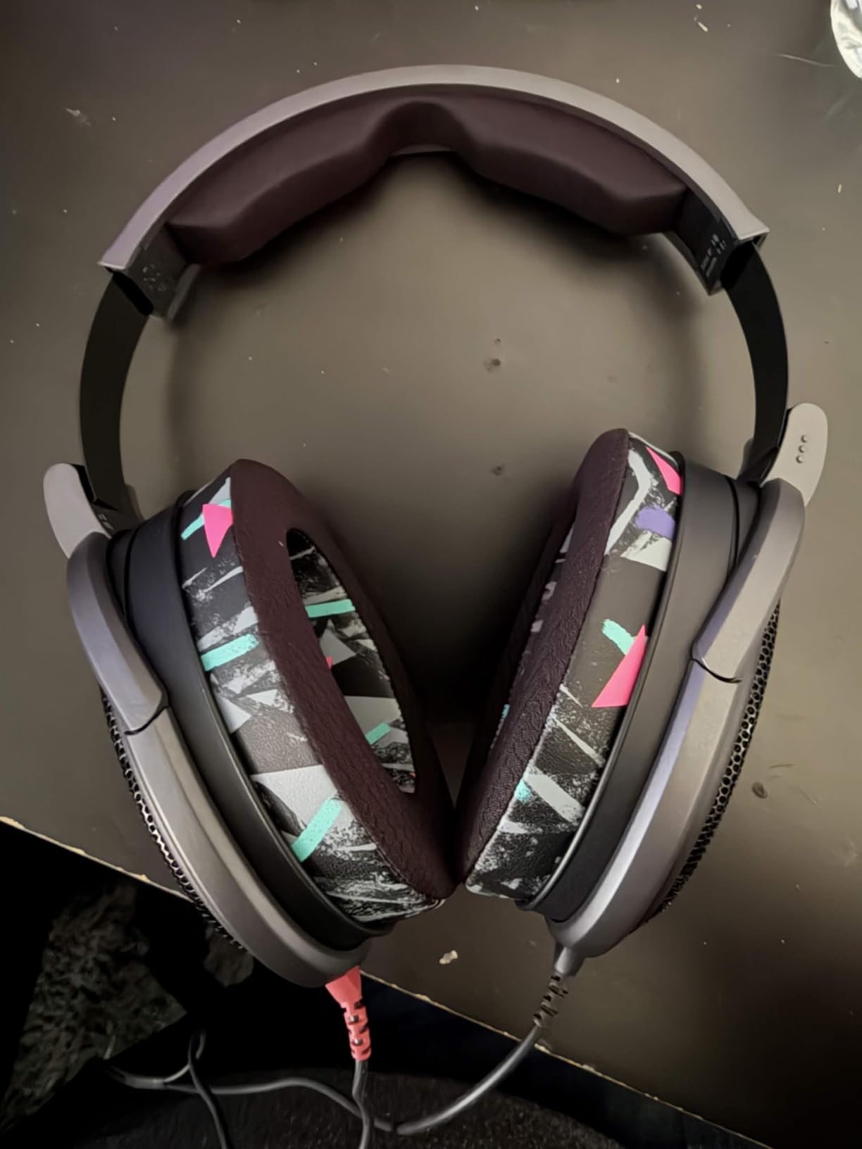 Sennheiser HD600 Headphones | Open-back design with noise isolation and ear cushions for studio monitoring, hi-fi listening and recording customer photo 2