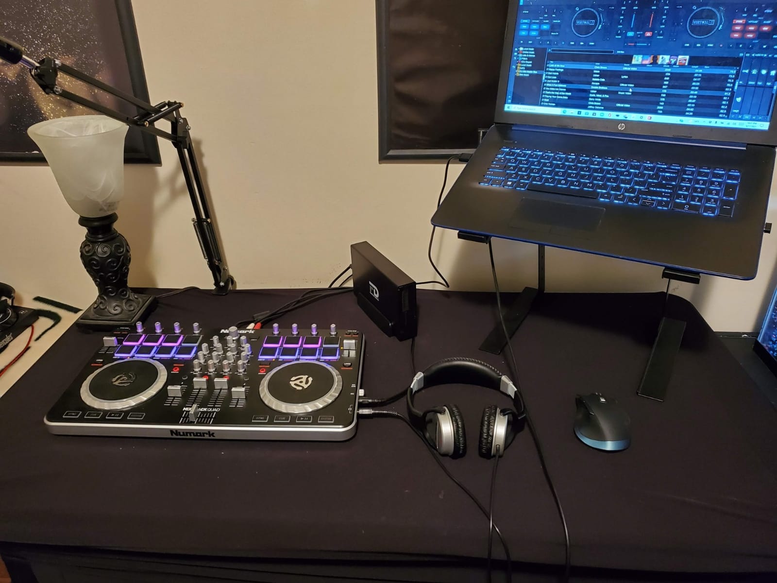 Numark HF125 Compact Recording and Monitoring DJ Headphones customer photo 2