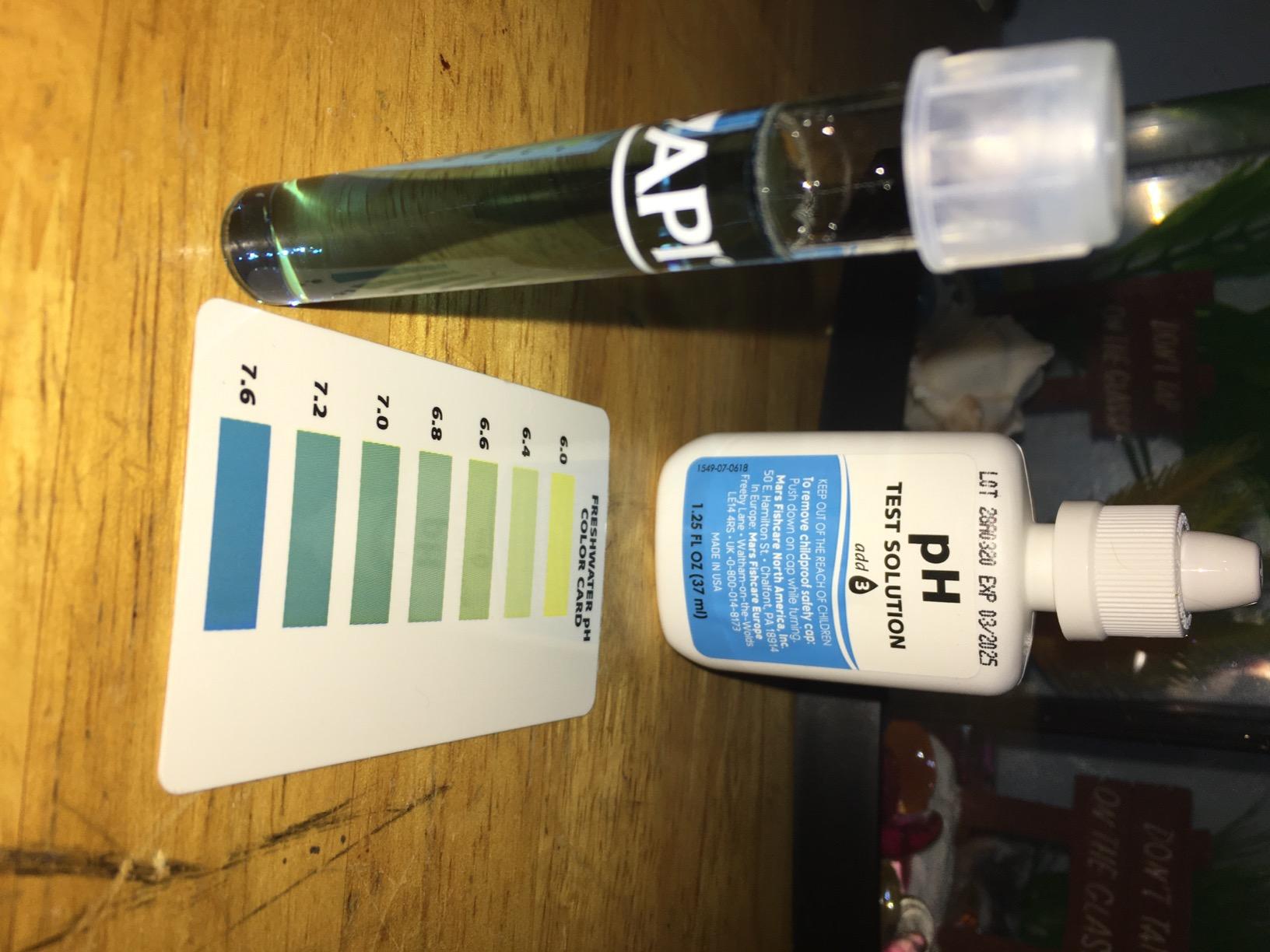 API PH TEST KIT 250-Test Freshwater Aquarium Water pH Test Kit, 4 Piece Set customer photo 2