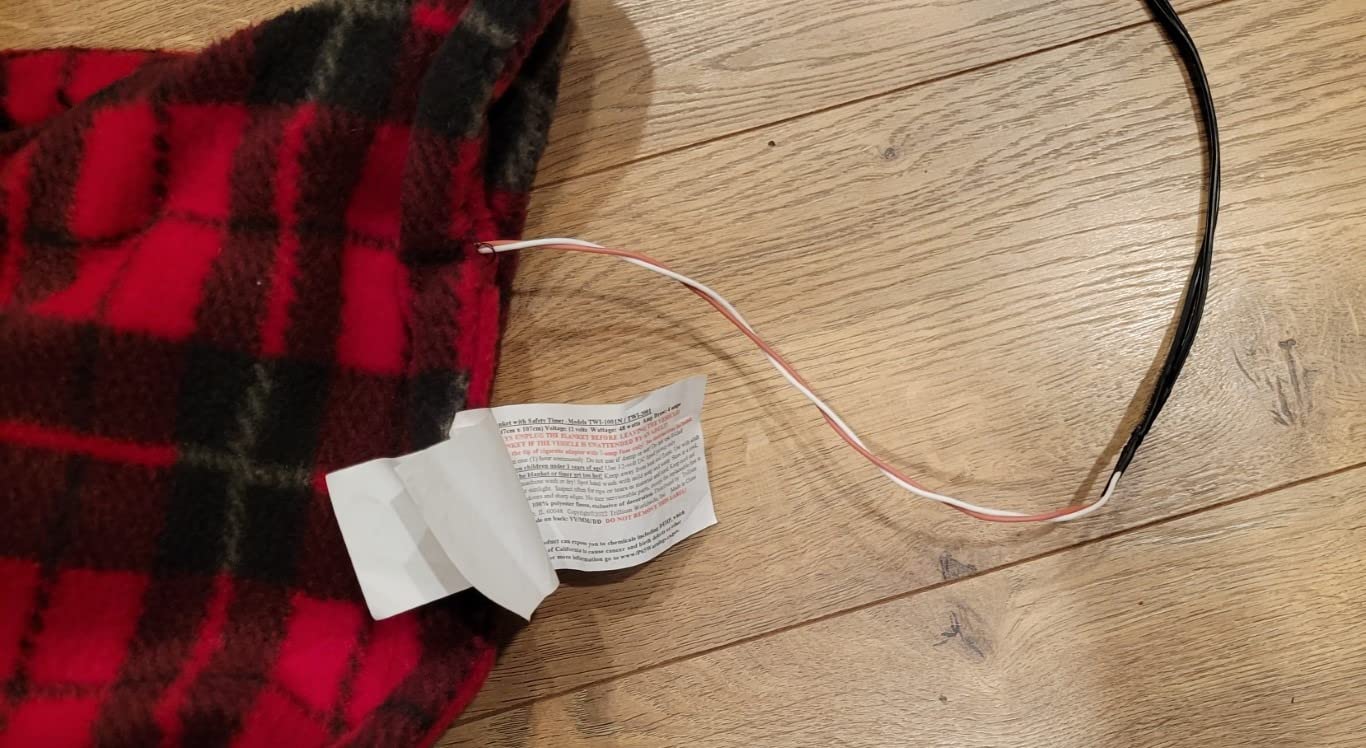 Trillium Worldwide TWI-2001 Heated Fleece Travel Electric Blanket - 12 Volt - Red Plaid customer photo 2
