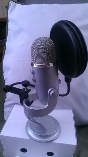 Gator Frameworks Split Level Double Layered Pop Filter with Attachment Clamp; Fits Most Standard Microphone Stands (GM-POP Filter) customer photo 2