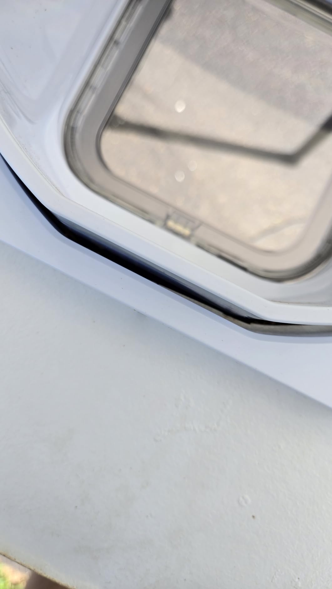 SureFlap - Sure Petcare Microchip Cat Flap, White, Scans Pet's ID on Entry, Check Your Cat's Size, Flap Opening is 4 3/4