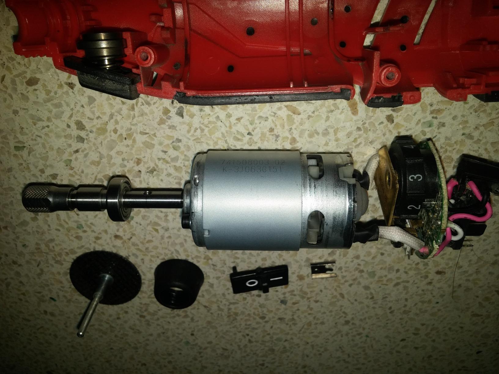 Milwaukee 2460-20 M12 12V Cordless Rotary Tool Kit customer photo 2