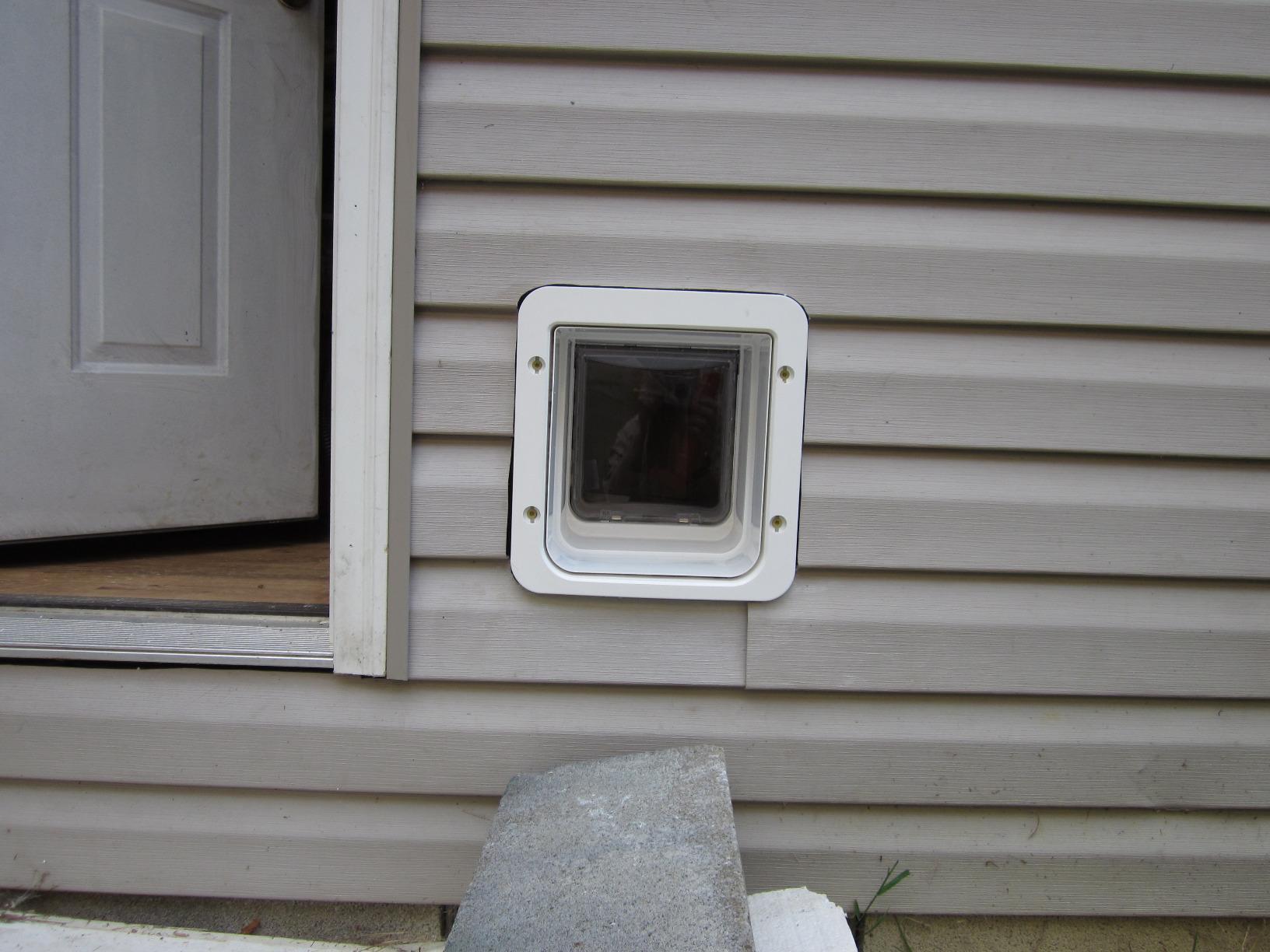 SureFlap-Sure Petcare Microchip Pet Door (White) customer photo 1
