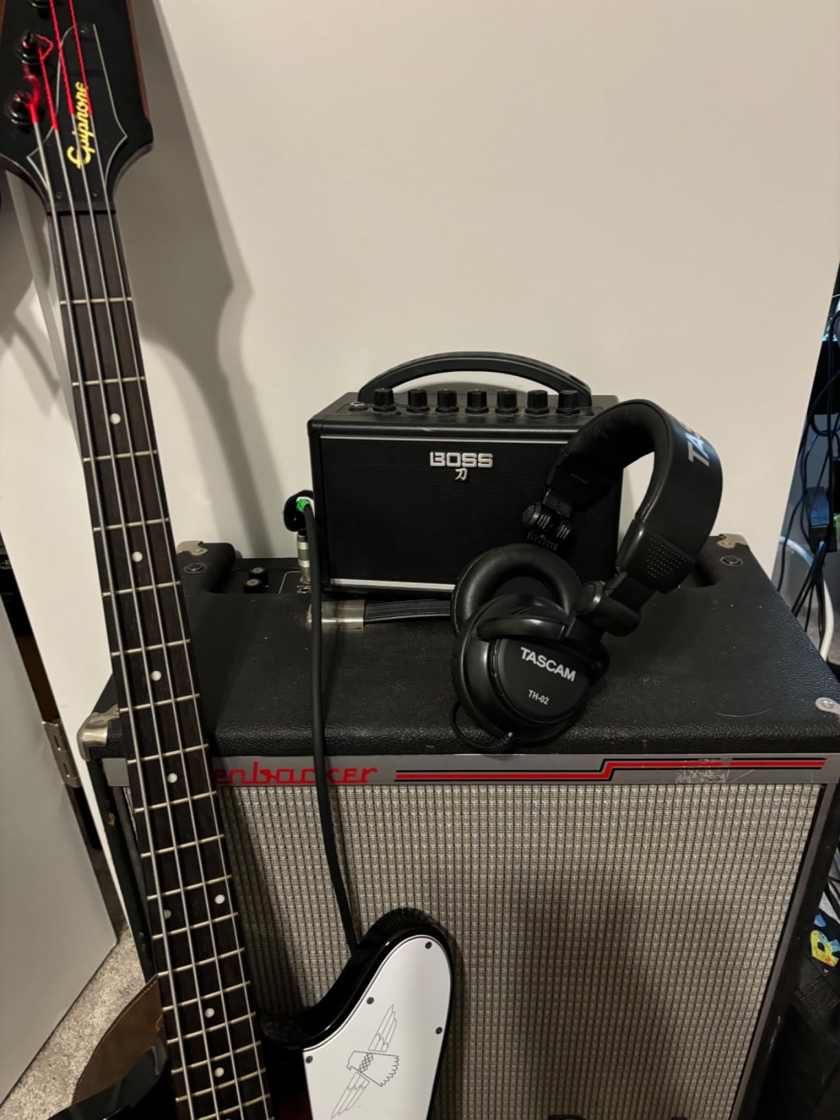 TASCAM TH-02 Professional Studio Monitor Headphones, Wired, Over Ear customer photo 2