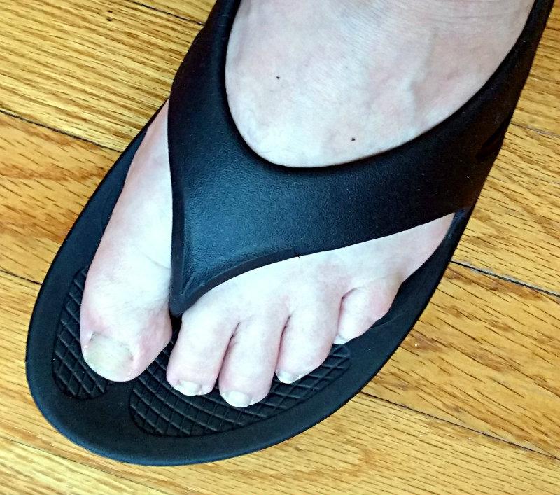 OOFOS OOriginal Recovery Sandal - Women's and Men's customer photo 2