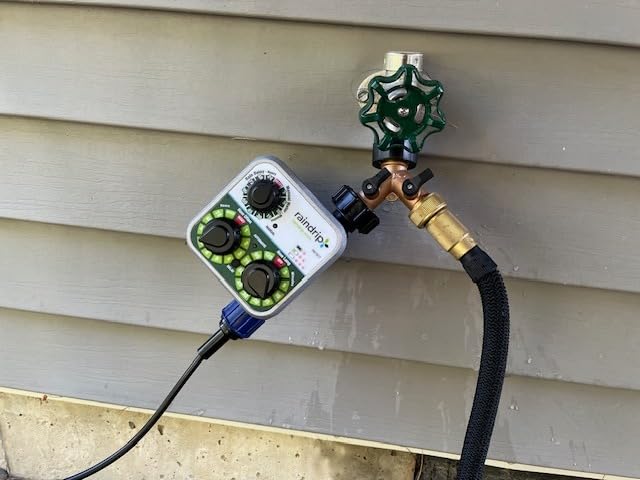 Raindrip R560DP Drip Watering System, Automatic Drip Irrigation System with Timer for Containers and Hanging Baskets, Waters up to 20 Plants, Includes 20 Drippers, Black customer photo 1