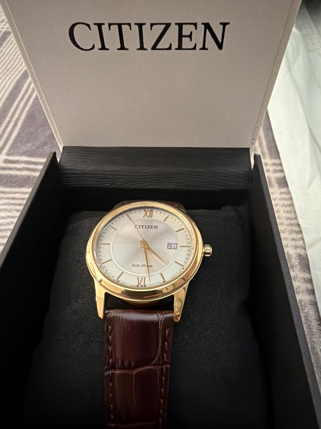 Citizen Men's Classic Eco-Drive Leather Strap Watch, 3-Hand Date customer photo 1