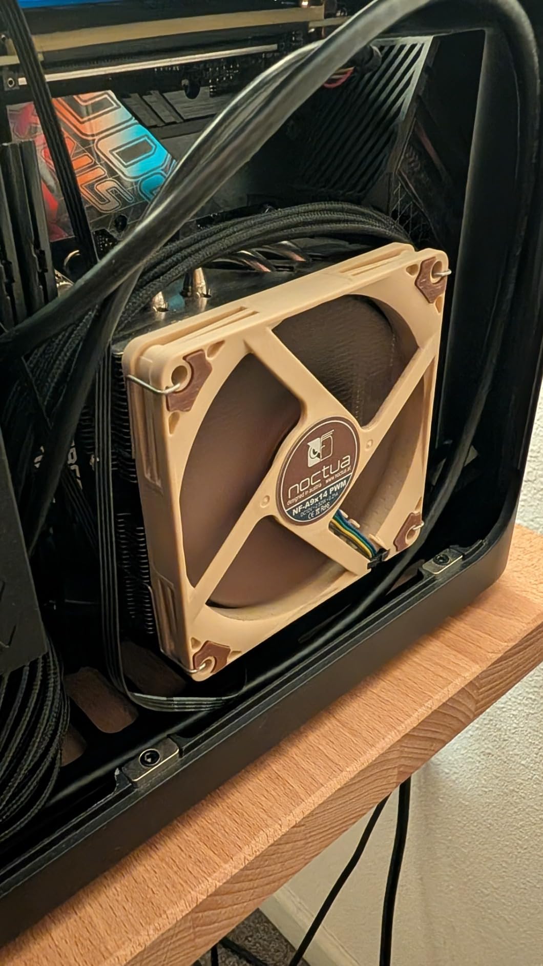 Noctua NH-L9x65, Quiet High-Performance Low-Profile CPU Cooler | 65mm Height, ITX SFF Low-Noise Cooling, 92mm Slim Fan, No RAM or PCIe Overhang, Rich Accessory Kit customer photo 1