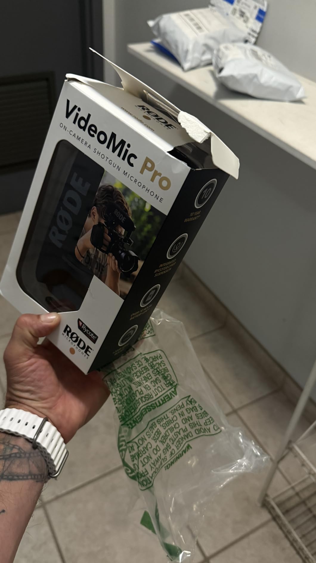 Rode VideoMic Pro R Camera-Mount Shotgun Microphone, Black customer photo 2