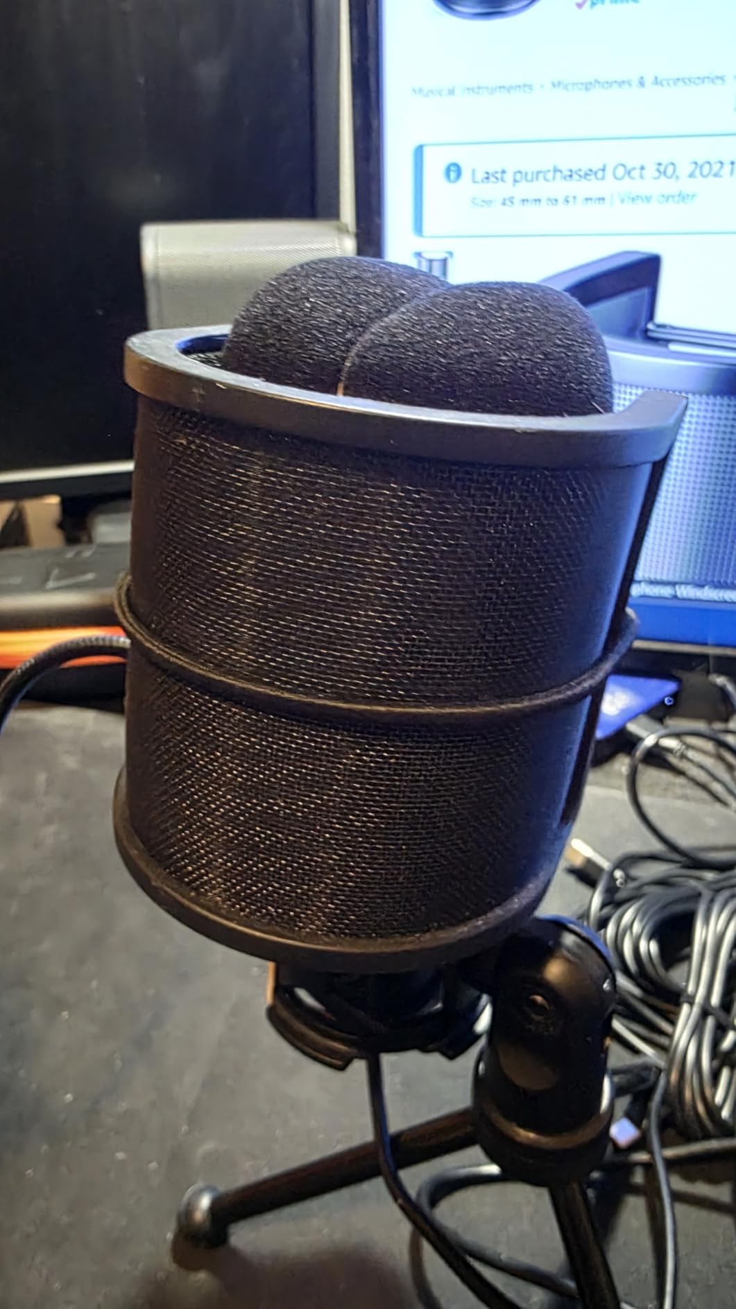 Pop Filter, PEMOTech [Upgraded Three Layers] Metal Mesh & Foam & Etamine Layer Microphone Windscreen Cover Handheld Mic Shield Mask customer photo 2
