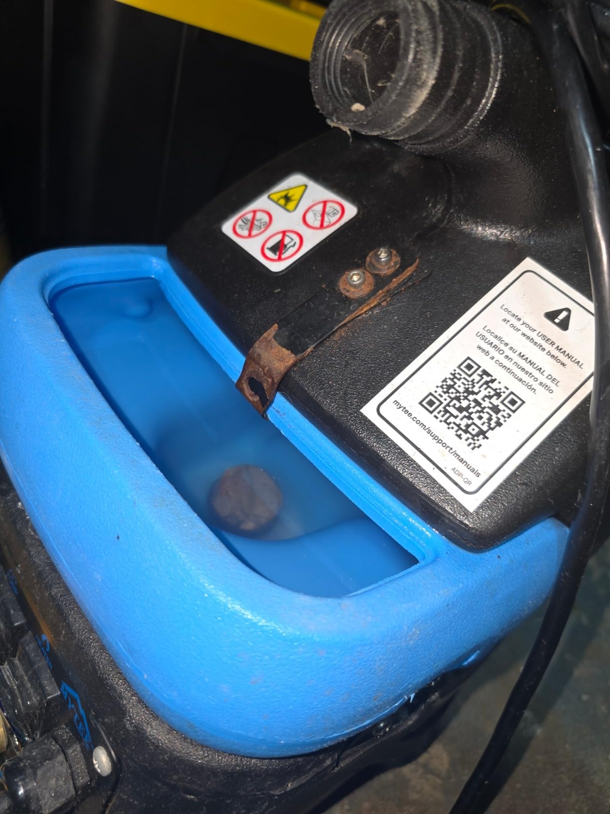 Mytee S-300H Tempo Heated Extractor is a sub-compact machine, but a full-size performer, Blue/Black customer photo 2