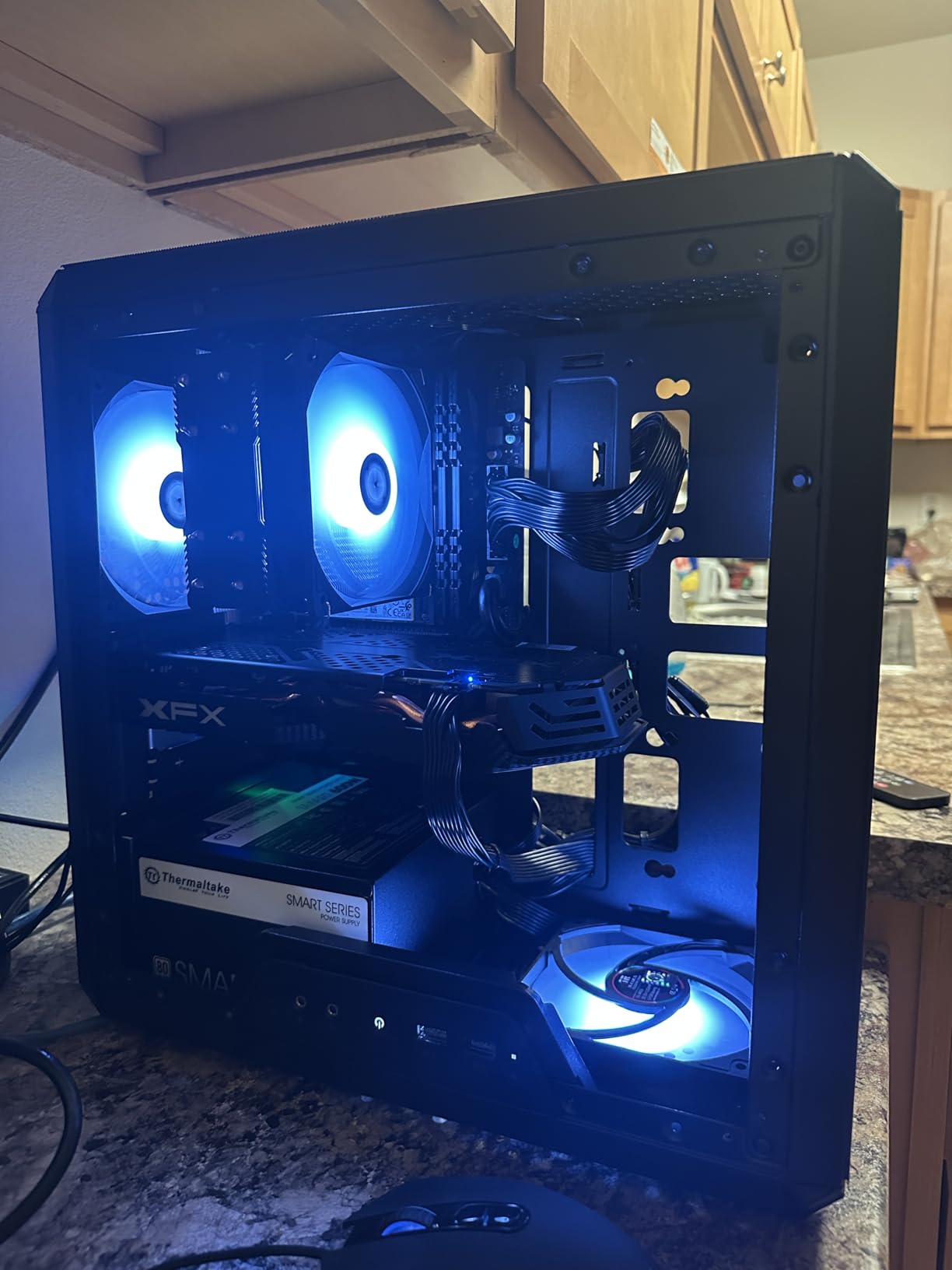 Cooler Master Q300L V1 Micro-ATX PC Case, High Airflow, Transparent Panel | 360mm Graphics Card Support, 240mm AIO Support, Micro-ATX Motherboard, Magnetic Dust Filters, Modular I/O Panel customer photo 1