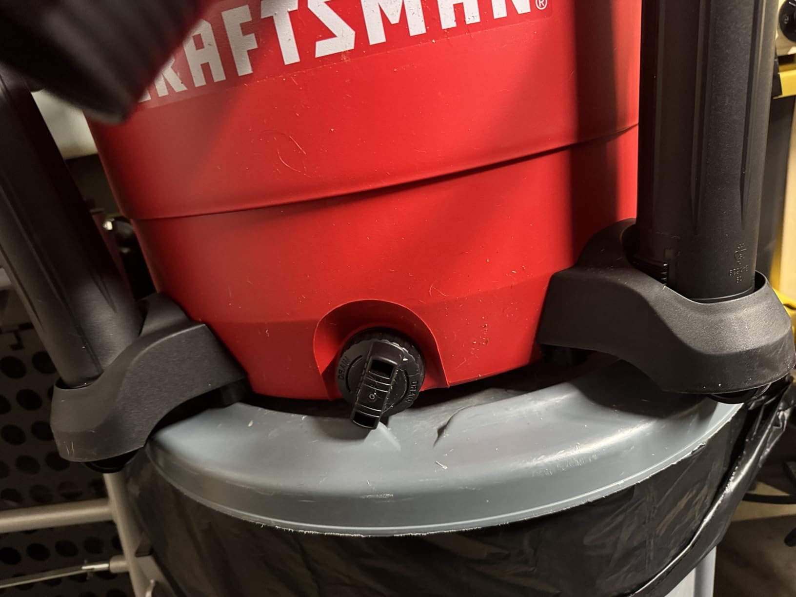 CRAFTSMAN CMXEVBE17595 16 Gallon 6.5 Peak HP Wet Dry Shop Vacuum | Heavy-Duty Wet and Dry Vac with Filter, Dust Bag, Hose and Attachments for Home Projects & Renovations customer photo 2