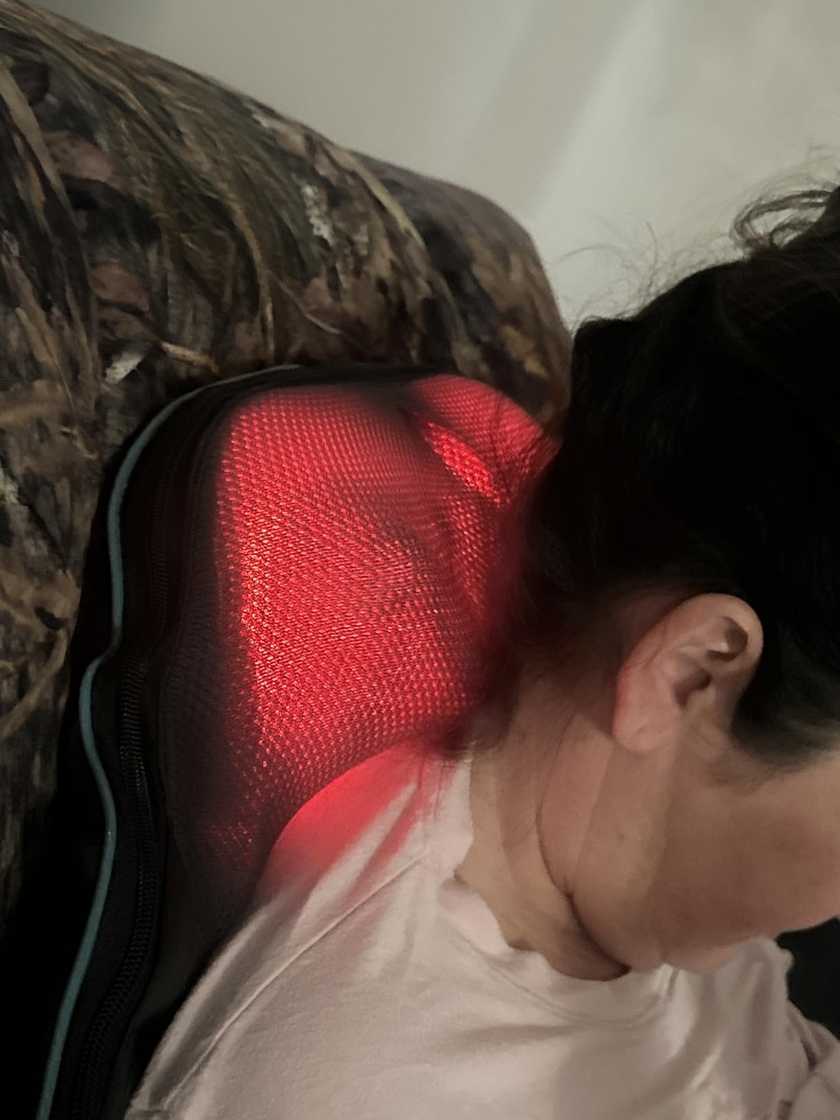 Mo Cuishle Shiatsu Back Shoulder and Neck Massager with Heat, Gifts for Mom | Electric Deep Tissue 4D Kneading Massage, Best Gifts for Women, Men, Dad, Christmas, Fathers Day, Mothers Day (NOT Cordless) customer photo 1