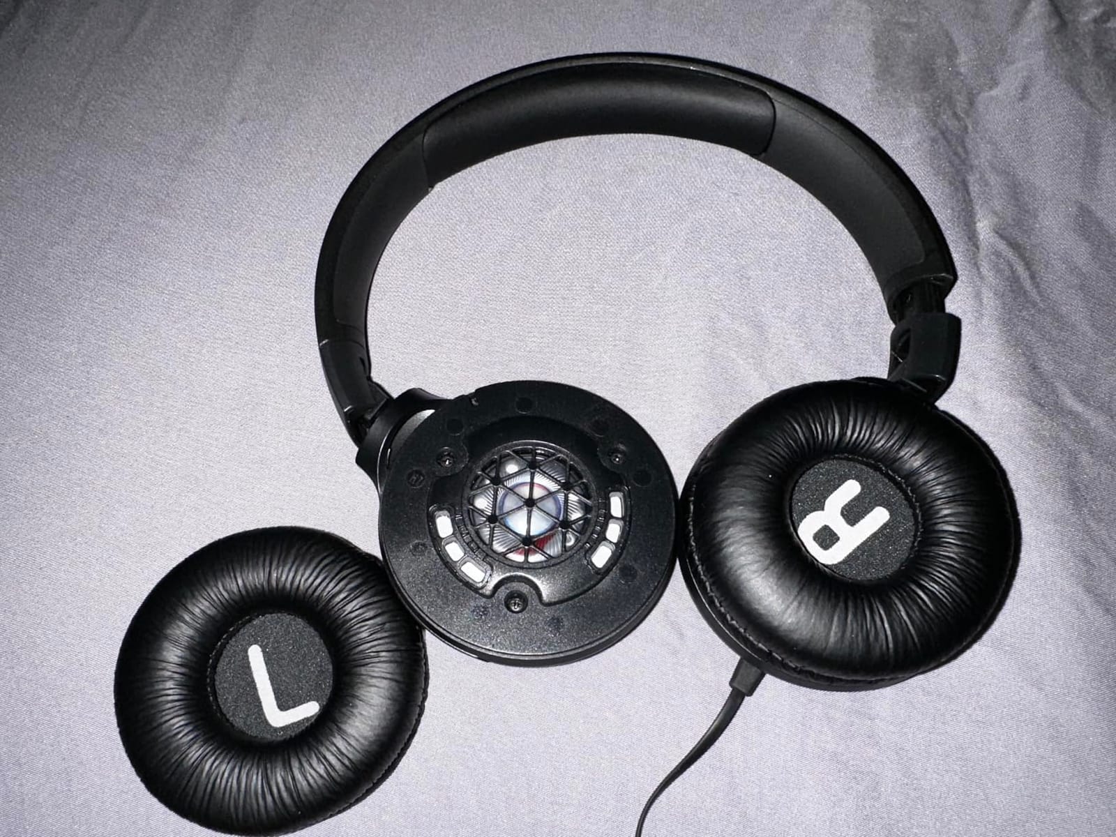 JBL Tune 500 - Wired On-Ear Headphones - Black customer photo 1