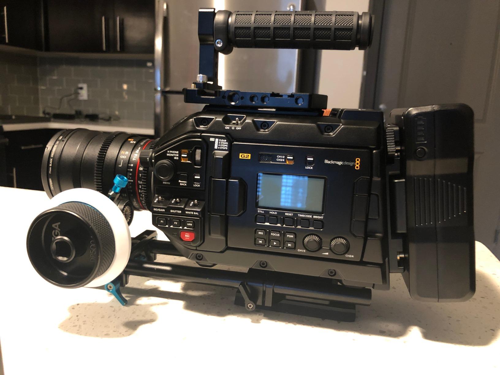 Blackmagic Design URSA Mini Pro 4.6K G2 Camcorder, Memory Card, CFast 2.0, SD, 10.2 cm (4in), LCD, Manual Camcorder, Black customer photo 2