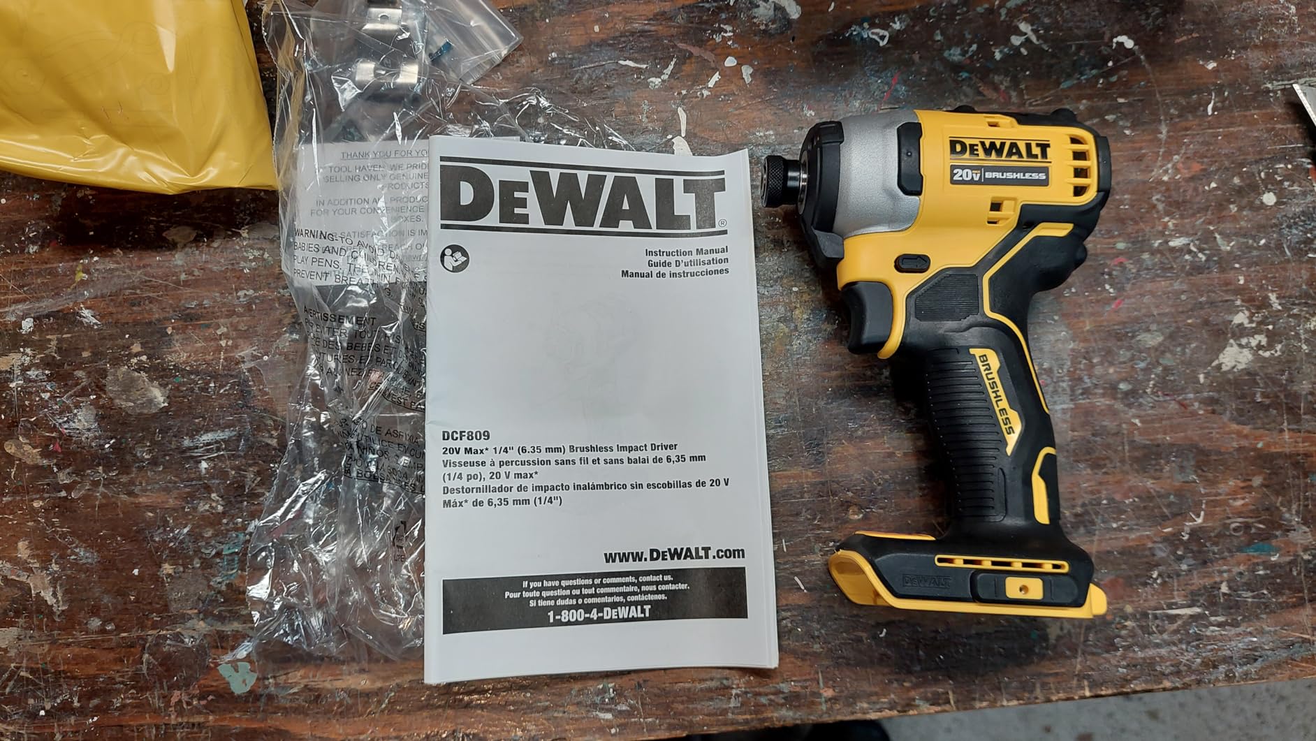 DEWALT ATOMIC 20V MAX* Impact Driver, Cordless, Compact, 1/4-Inch, Tool Only (DCF809B) customer photo 1