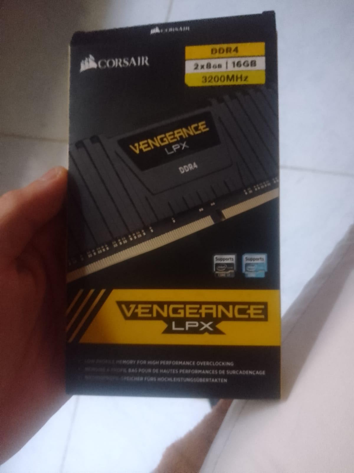 CORSAIR Vengeance LPX DDR4 RAM 16GB (2x8GB) Up to 3200MHz CL16-20-20-38 1.35V Intel AMD Desktop Computer Memory - Black (CMK16GX4M2E3200C16) customer photo 1