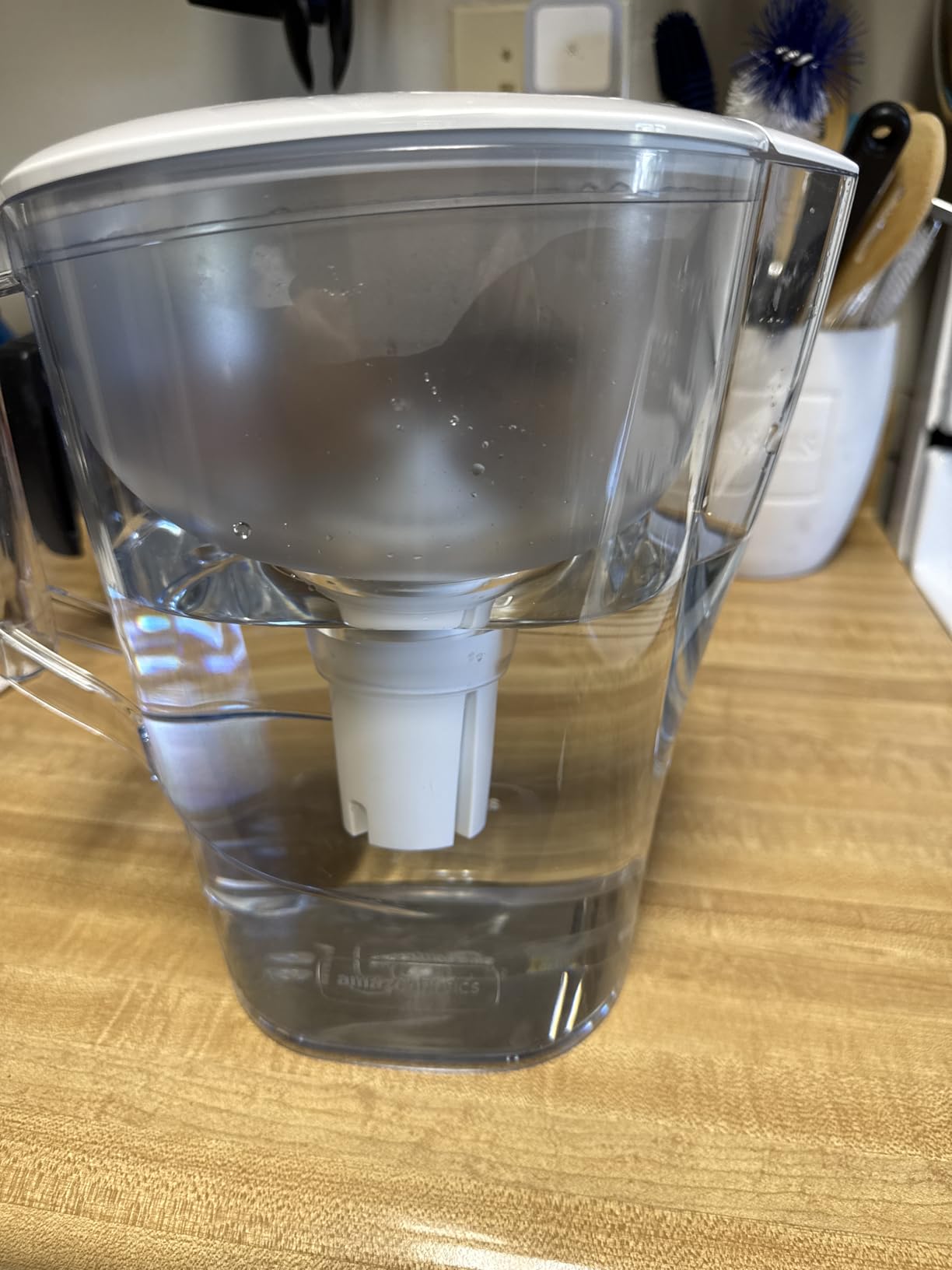 Amazon Basics 10-Cup Pitcher with Filter Compatible with Brita Water Filter | Clean, Crisp Water, water pitcher for fridge, 10-cup filter water dispenser, WQA and NSF Certified, Made in Europe customer photo 1