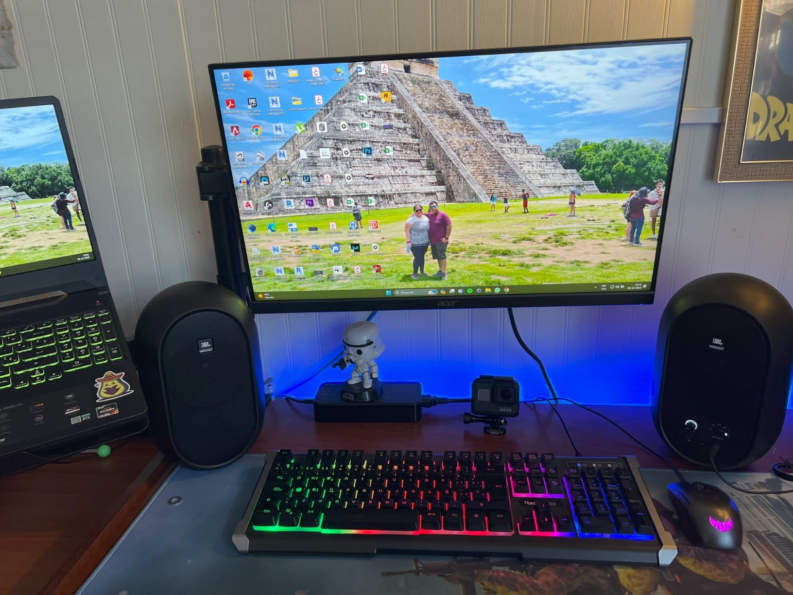 JBL Professional 1 Series 104-BT Compact Desktop Reference Monitors with Bluetooth, Black, Sold as Pair, 4.5-inch Speaker customer photo 2